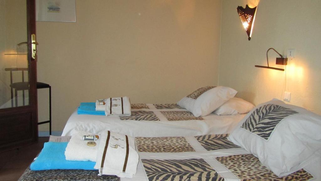 Le Mas Shabanou Bed and Breakfast Roquefort-les-Pins Habitación foto