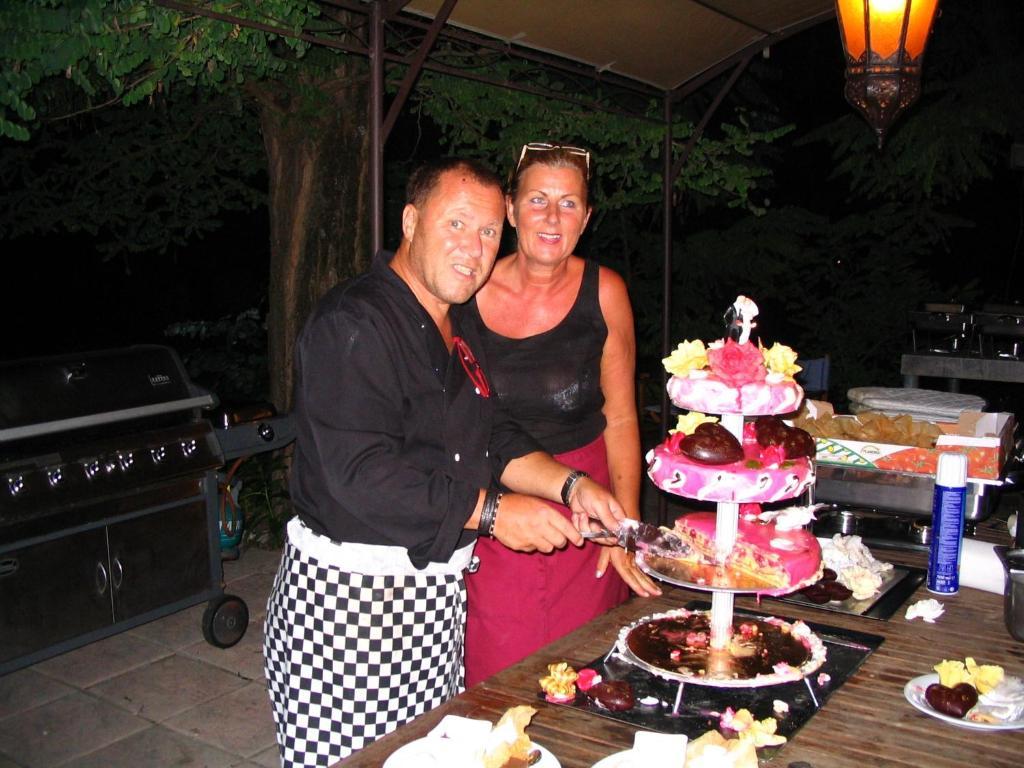 Le Mas Shabanou Bed and Breakfast Roquefort-les-Pins Exterior foto