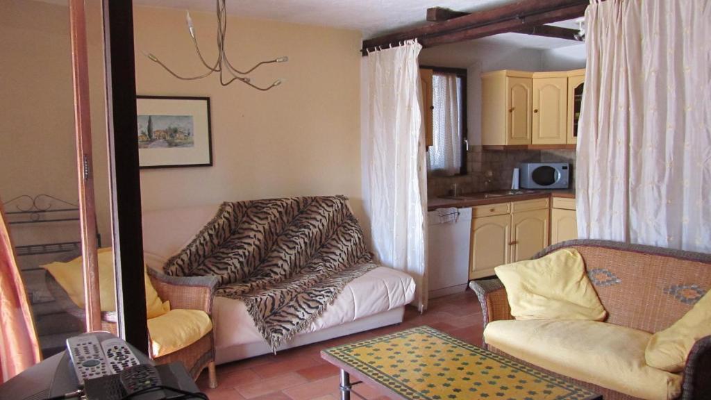 Le Mas Shabanou Bed and Breakfast Roquefort-les-Pins Habitación foto