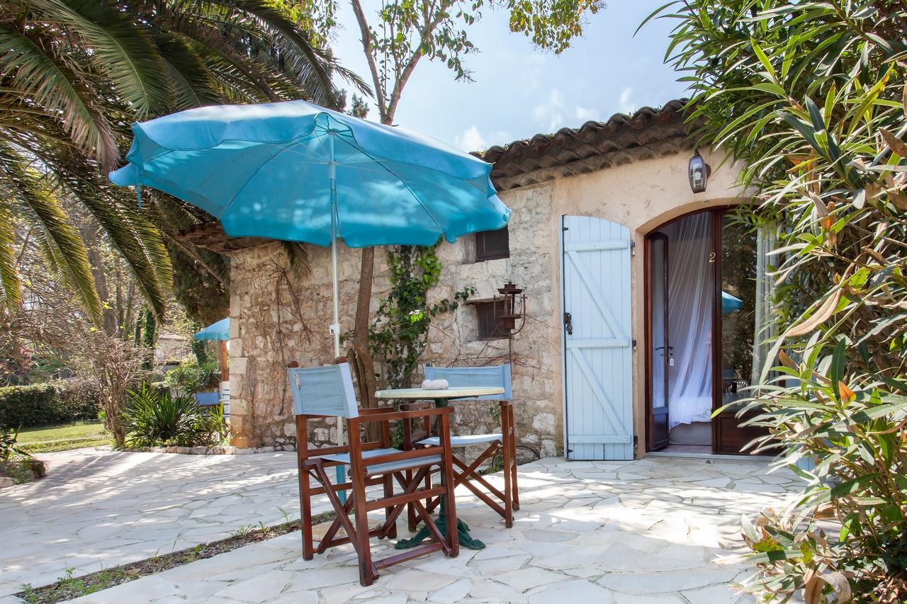 Le Mas Shabanou Bed and Breakfast Roquefort-les-Pins Exterior foto