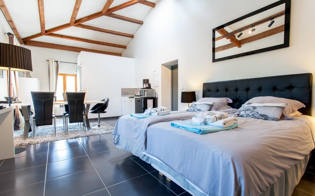 Le Mas Shabanou Bed and Breakfast Roquefort-les-Pins Exterior foto