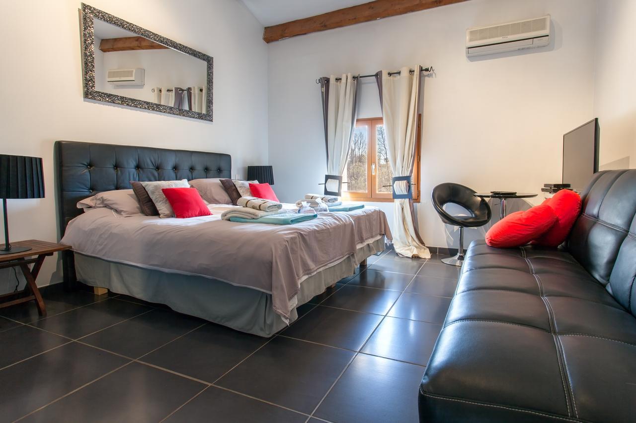 Le Mas Shabanou Bed and Breakfast Roquefort-les-Pins Exterior foto