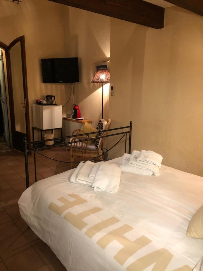 Le Mas Shabanou Bed and Breakfast Roquefort-les-Pins Exterior foto