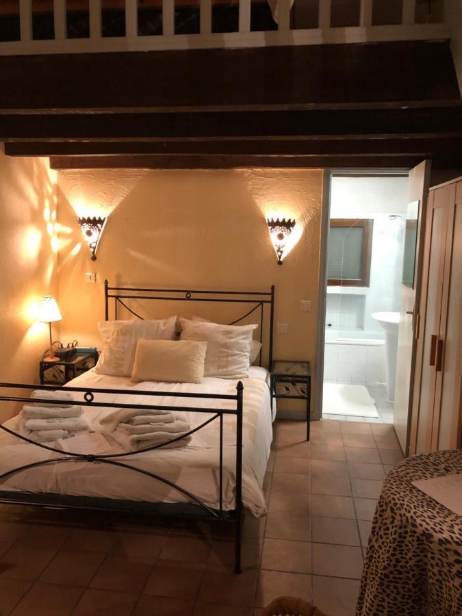 Le Mas Shabanou Bed and Breakfast Roquefort-les-Pins Exterior foto